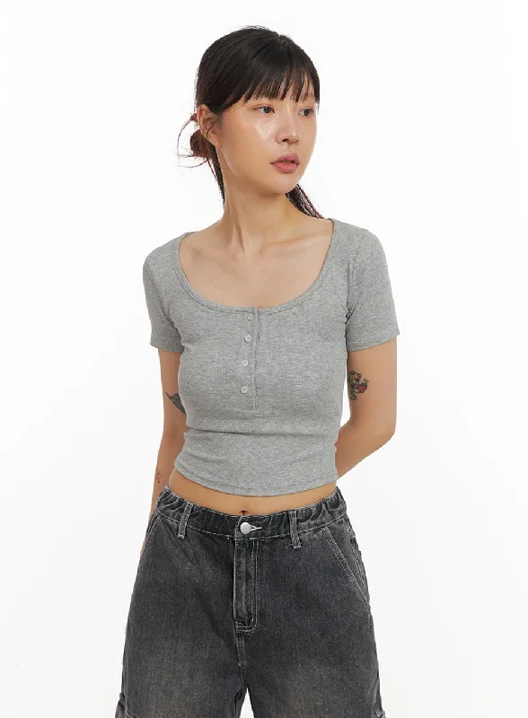 Half Price Slim Fit Buttoned U-Neck Crop Top IY410