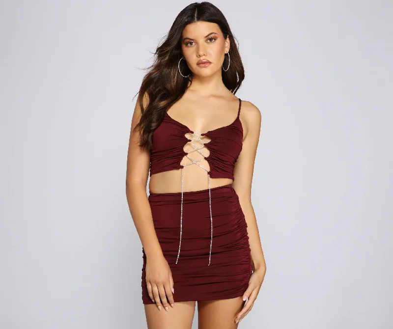 Weekend Specials to Grab Dazzling Glamour Rhinestone Crop Top