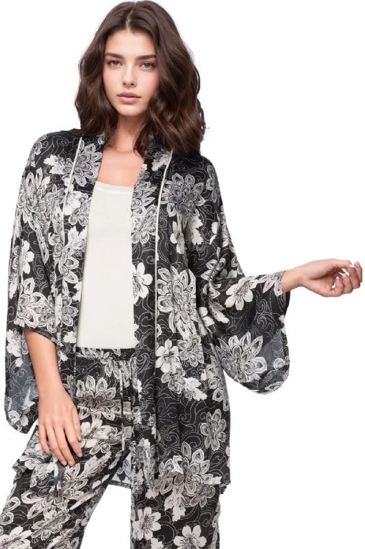 Weekend Bargains to Indulge In Swirl Floral Kimono in Black