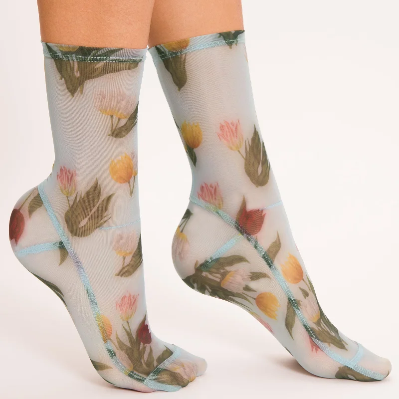 Weekend Deals That Dazzle Darner Powder Blue Tulips Floral Mesh Socks