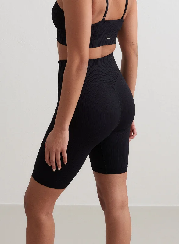 Weekend Steals Await Black Ribbed Seamless Biker Shorts