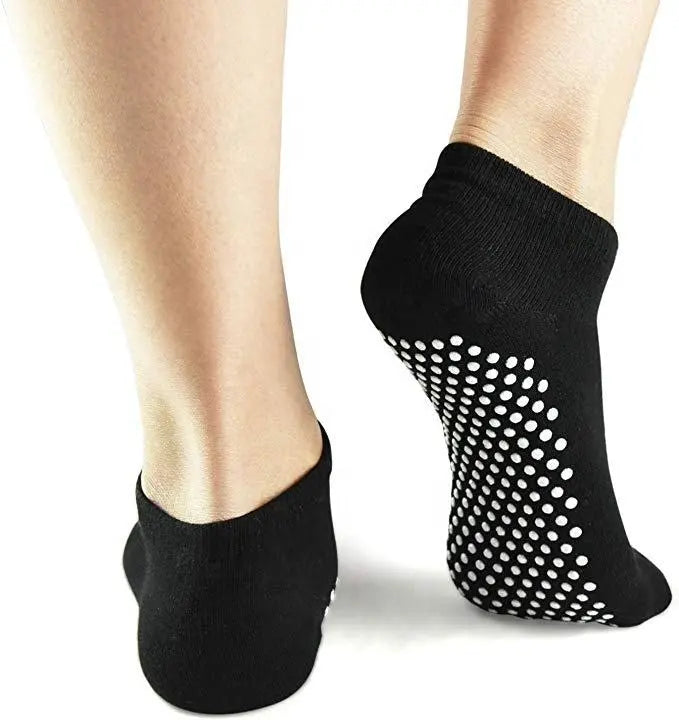Weekend Deals You Can't Resist Black yoga socks