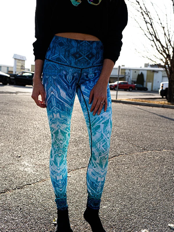 Weekend Savings Delight Blue Matrix Yoga Pants