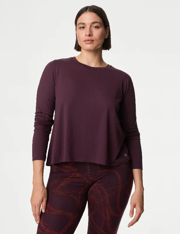 Weekend Bargains to Indulge In Scoop Neck Wrap Back Yoga Top - Blackberry