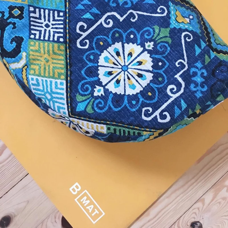 Weekend Bargains to Celebrate Meditation Cushion - Flores