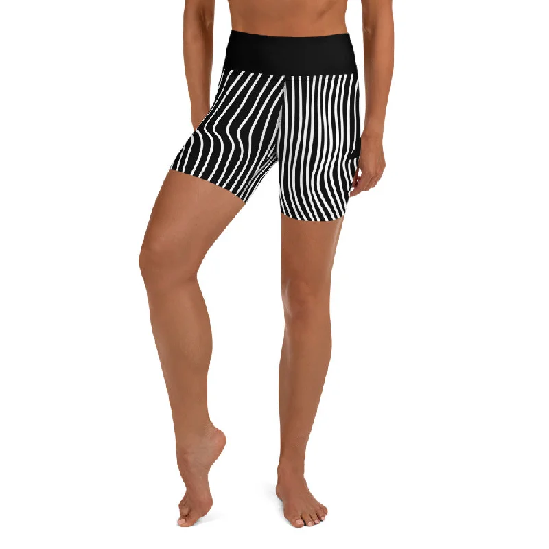 Weekend Offers That Shine Mushroom Lines Yoga Shorts