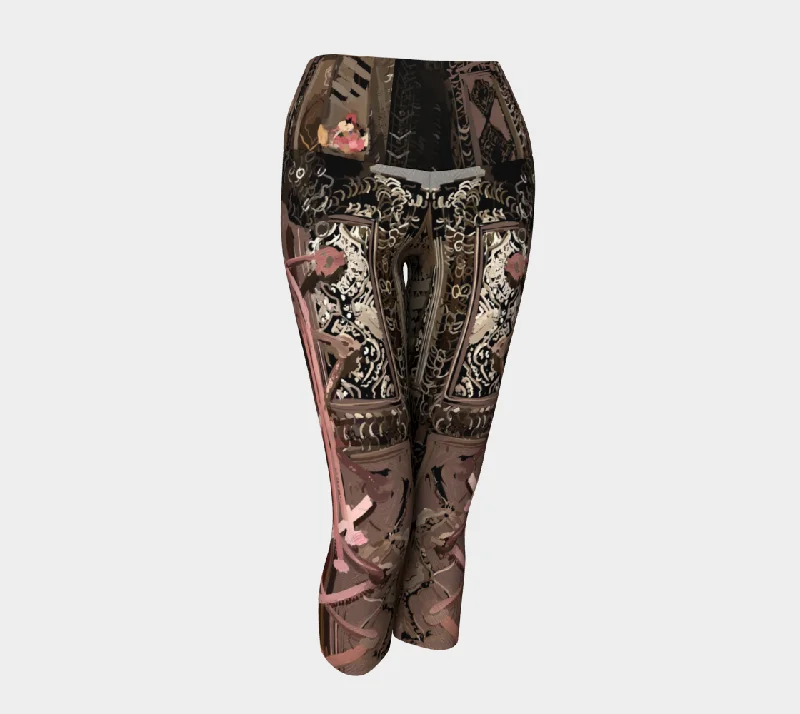 Hot Buy Renaissance Style Capri Leggings