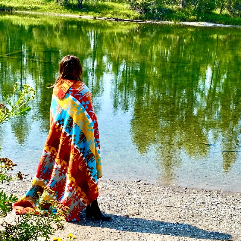Act Fast True North Sun River Blanket