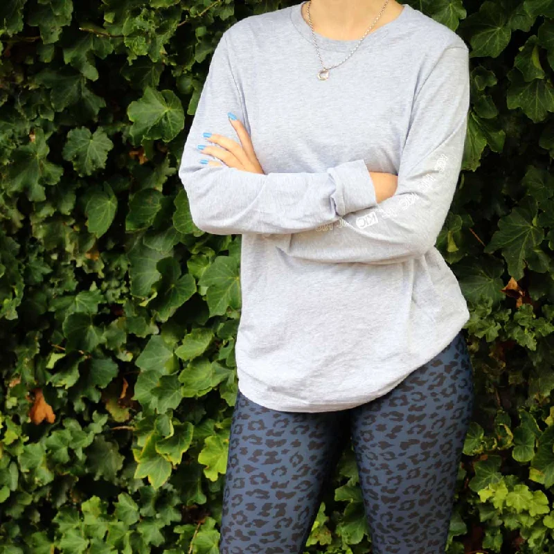 Discount Mania Yoga Capri Leggings in Dark Blue Leopard