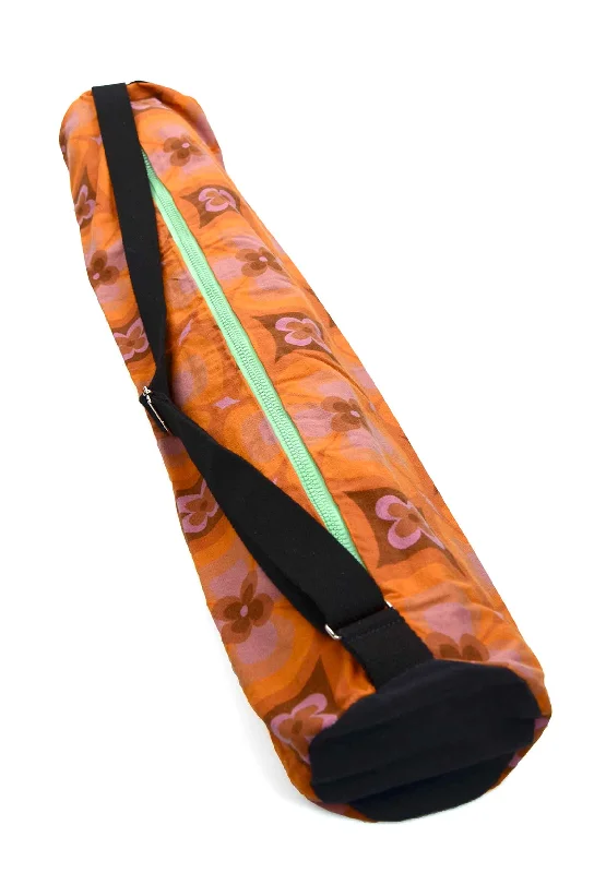 Weekend Shopping Bliss Yoga Mat Bag | Seventies Flowers | Size Small