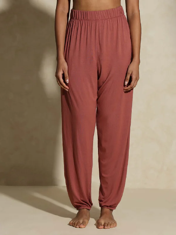 Weekend Discounts to Relish Yogini Stretch Pants Marsala